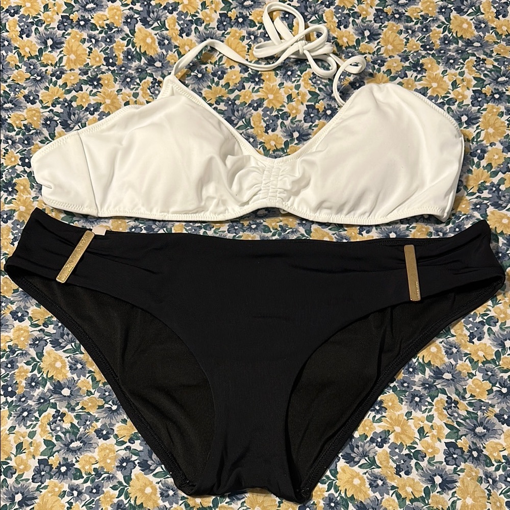 Women's White and Black Bikini Set